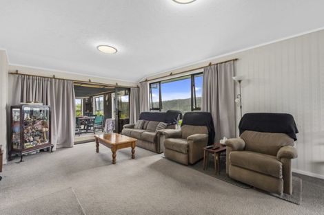 Photo of property in 40 Seymour Grove, Kingsley Heights, Upper Hutt, 5018