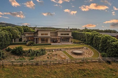 Photo of property in 38 Oram Drive, Turitea, Palmerston North, 4472