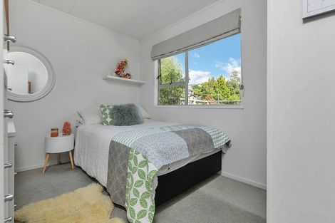 Photo of property in 10 Regency Place, Sunnynook, Auckland, 0632