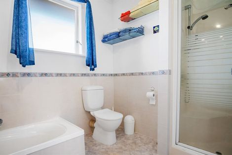 Photo of property in 21 Litten Road, Cockle Bay, Auckland, 2014