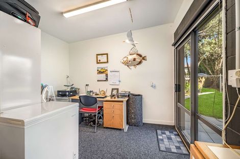 Photo of property in 6 Endeavour Place, Cooks Beach, Whitianga, 3591