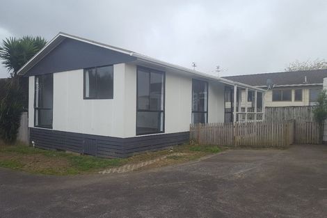 Photo of property in 1/141 Carnoustie Drive, Wattle Downs, Auckland, 2103