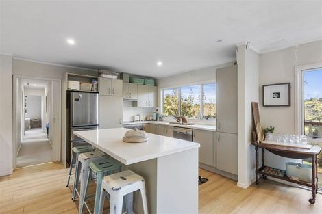 Photo of property in 46 Whites Road, Whitford, Howick, 2571