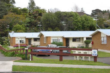 Photo of property in 8a Nevada Drive, Merrilands, New Plymouth, 4312