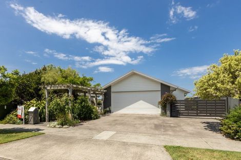 Photo of property in 15 Mcnaughton Place, Onekawa, Napier, 4110