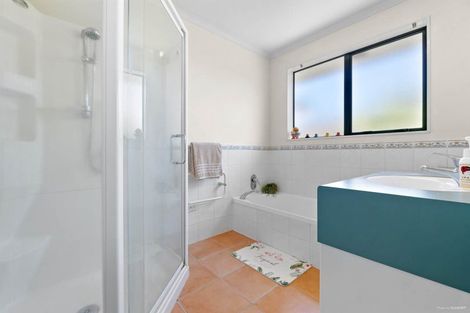 Photo of property in 213 Kilkenny Drive, East Tamaki Heights, Auckland, 2016