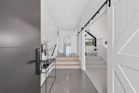 Photo of property in 21 Annie Aranui Drive, Poraiti, 4182