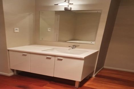 Photo of property in 124 Kent Road, Burgess Park, New Plymouth, 4371