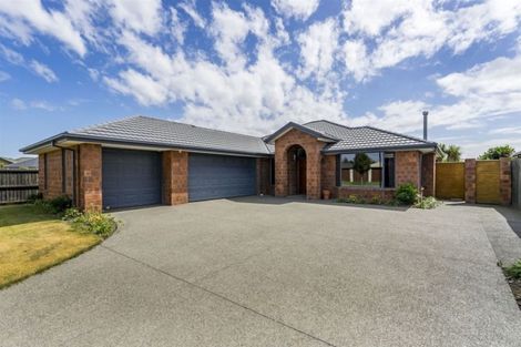 Photo of property in 7 Strathcarron Place, Broomfield, Christchurch, 8042