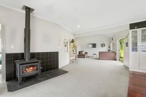 Photo of property in 89 Hill View Drive, Acacia Bay, Taupo, 3385