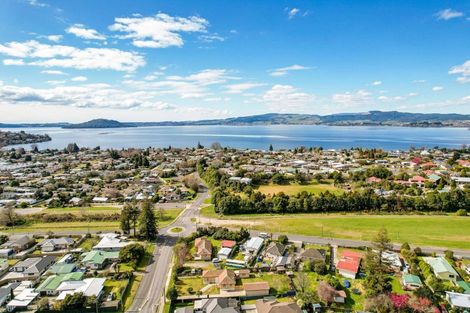 Photo of property in 14 Victory Road, Fairy Springs, Rotorua, 3015