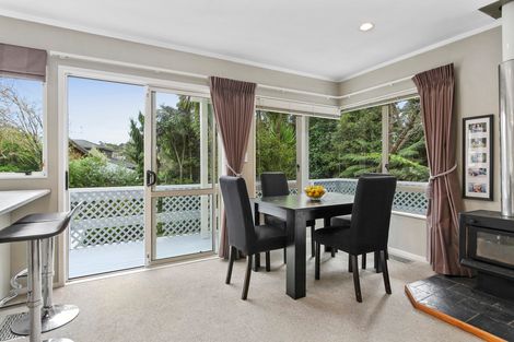 Photo of property in 17a Woodfern Crescent, Titirangi, Auckland, 0604