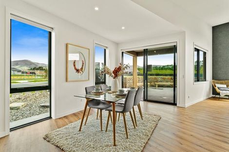 Photo of property in 11 Searle Drive, Cromwell, 9310