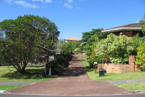 Photo of property in 7 St Lucia Place, Unsworth Heights, Auckland, 0632