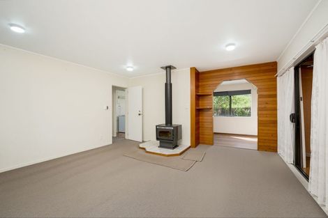 Photo of property in 1/76 Chilcott Road, Henderson, Auckland, 0612