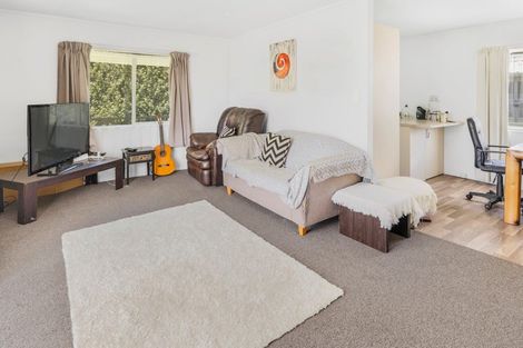 Photo of property in 5 Garland Drive, St Andrews, Hamilton, 3200