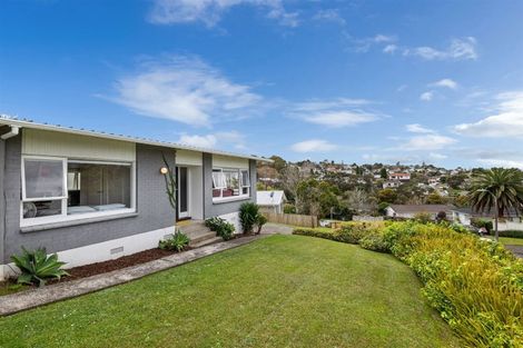 Photo of property in 2/58 Girrahween Drive, Totara Vale, Auckland, 0629