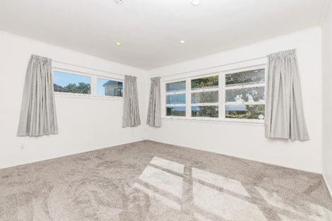 Photo of property in 1/510 East Coast Road, Windsor Park, Auckland, 0630