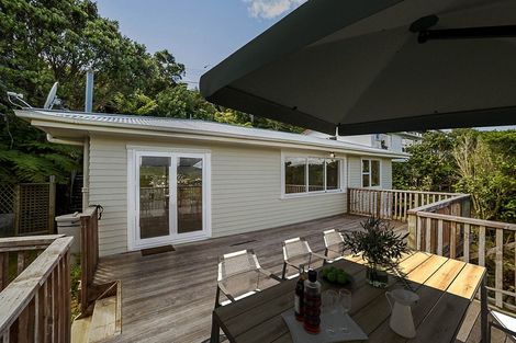 Photo of property in 20 Bedford Street, Northland, Wellington, 6012