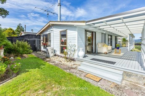 Photo of property in 2/23 Roband Crescent, Brown Owl, Upper Hutt, 5018