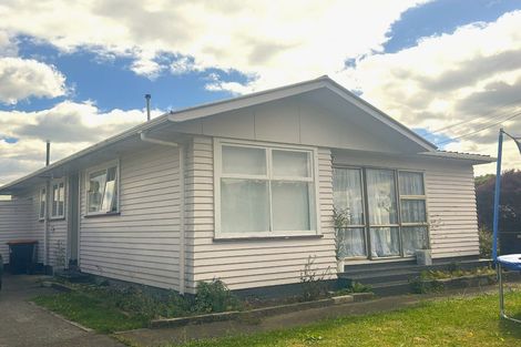 Photo of property in 1 Firth Place, Awapuni, Palmerston North, 4412