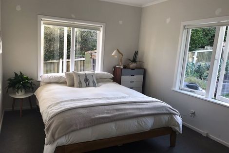 Photo of property in 17 Lyndhurst Road, Te Atatu South, Auckland, 0610