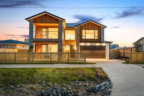 Photo of property in 24 Arthur Street, Riverhead, 0820