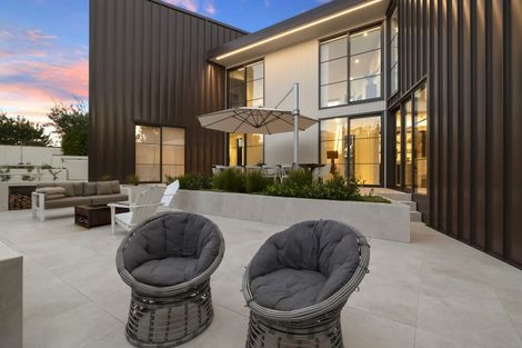 Photo of property in 366 Frankley Road, Ferndale, New Plymouth, 4310