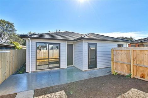 Photo of property in 27 Mcinnes Road, Weymouth, Auckland, 2103