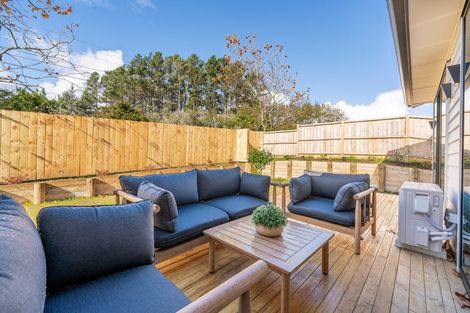 Photo of property in 32 Josh Road, Huapai, Kumeu, 0810