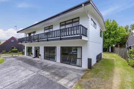 Photo of property in 30 Irwin Place, Kinloch, Taupo, 3377