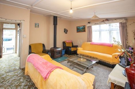 Photo of property in 12 Threadneedle Street, Greymouth, 7805