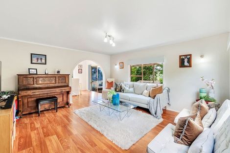 Photo of property in 1/14 Thelma Crescent, Torbay, Auckland, 0630