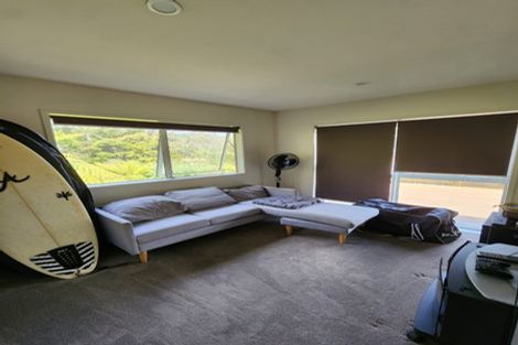 Photo of property in 43a Condor Place, Unsworth Heights, Auckland, 0632