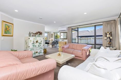 Photo of property in 72 Kittiwake Drive, Schnapper Rock, Auckland, 0632