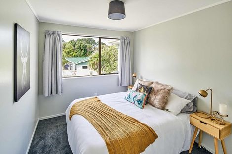 Photo of property in 2 Gainsborough Grove, Belmont, Lower Hutt, 5010