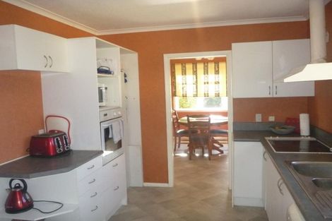 Photo of property in 8 Kiwi Street, Heretaunga, Upper Hutt, 5018