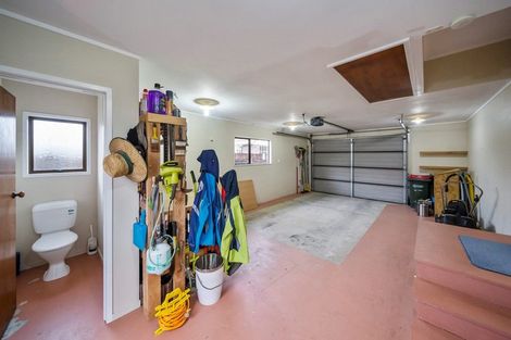 Photo of property in 31 Tiverton Crescent, Whalers Gate, New Plymouth, 4310