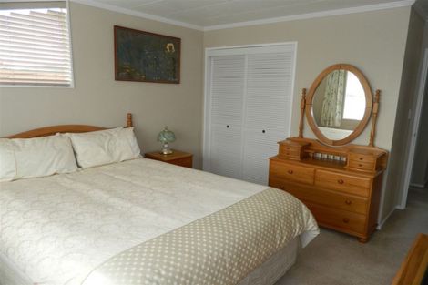 Photo of property in 10 Webb Avenue, Levin, 5510