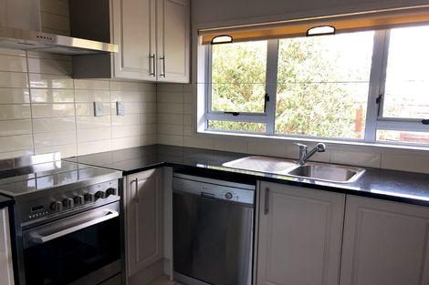 Photo of property in 3 Larne Avenue, Pakuranga Heights, Auckland, 2010