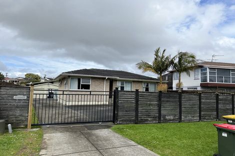 Photo of property in 41 Thornlow Street, Glendene, Auckland, 0602