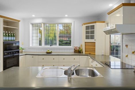 Photo of property in 24 Felstead Place, Avonhead, Christchurch, 8042