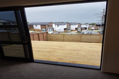 Photo of property in 9 Seafarer Crescent, Stanmore Bay, Whangaparaoa, 0932