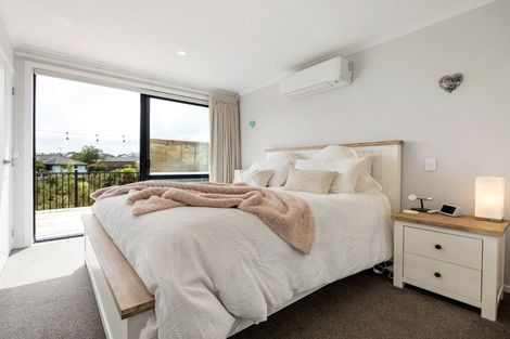 Photo of property in 18 Te Tiireke Drive, Glenview, Hamilton, 3206