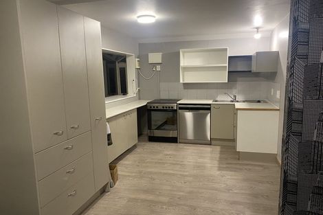 Photo of property in 22 Grays Road, Plimmerton, Porirua, 5026