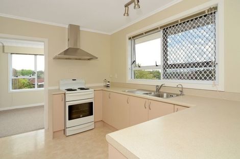 Photo of property in 44 Fowler Street, Northcote, Auckland, 0627