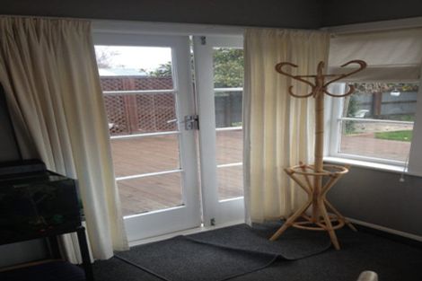 Photo of property in 13 Bateman Avenue, Bryndwr, Christchurch, 8053