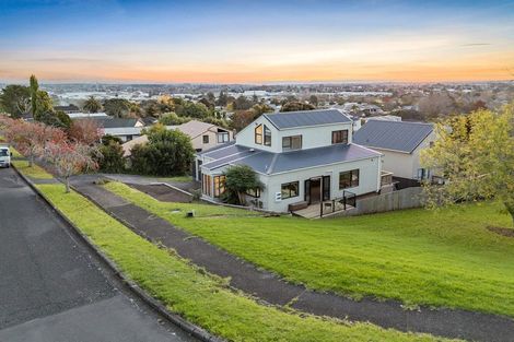Photo of property in 1/29 Barberton Terrace, Red Hill, Papakura, 2110
