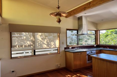 Photo of property in 239 Forrest Hill Road, Forrest Hill, Auckland, 0620