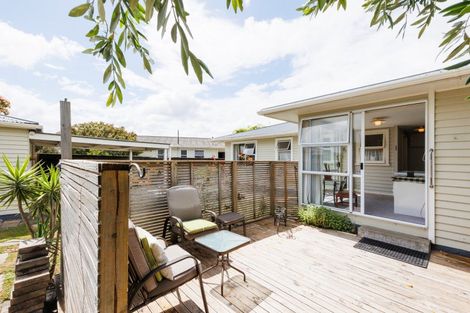 Photo of property in 45 Sutherland Crescent, Westbrook, Palmerston North, 4412